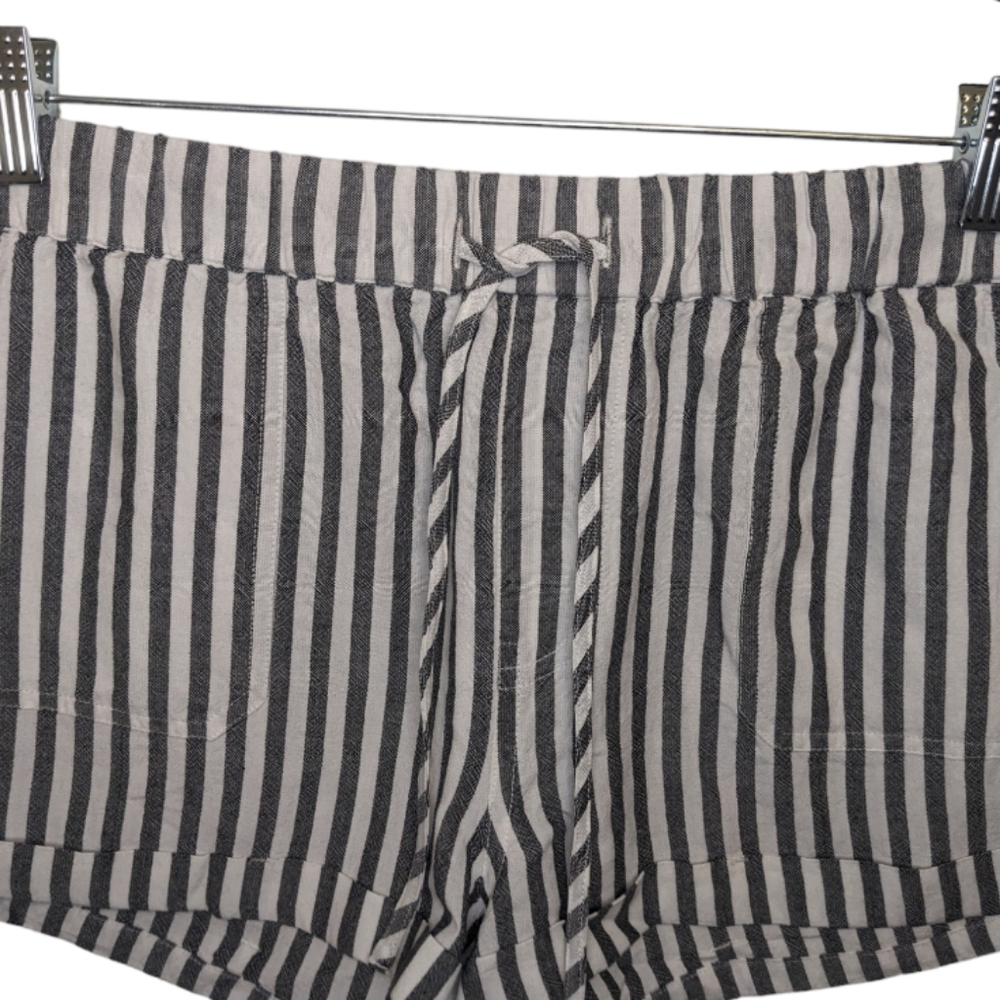 NWOT Volcom Women's Sunday Strut Engineer Stripe Short M - Picture 10 of 16